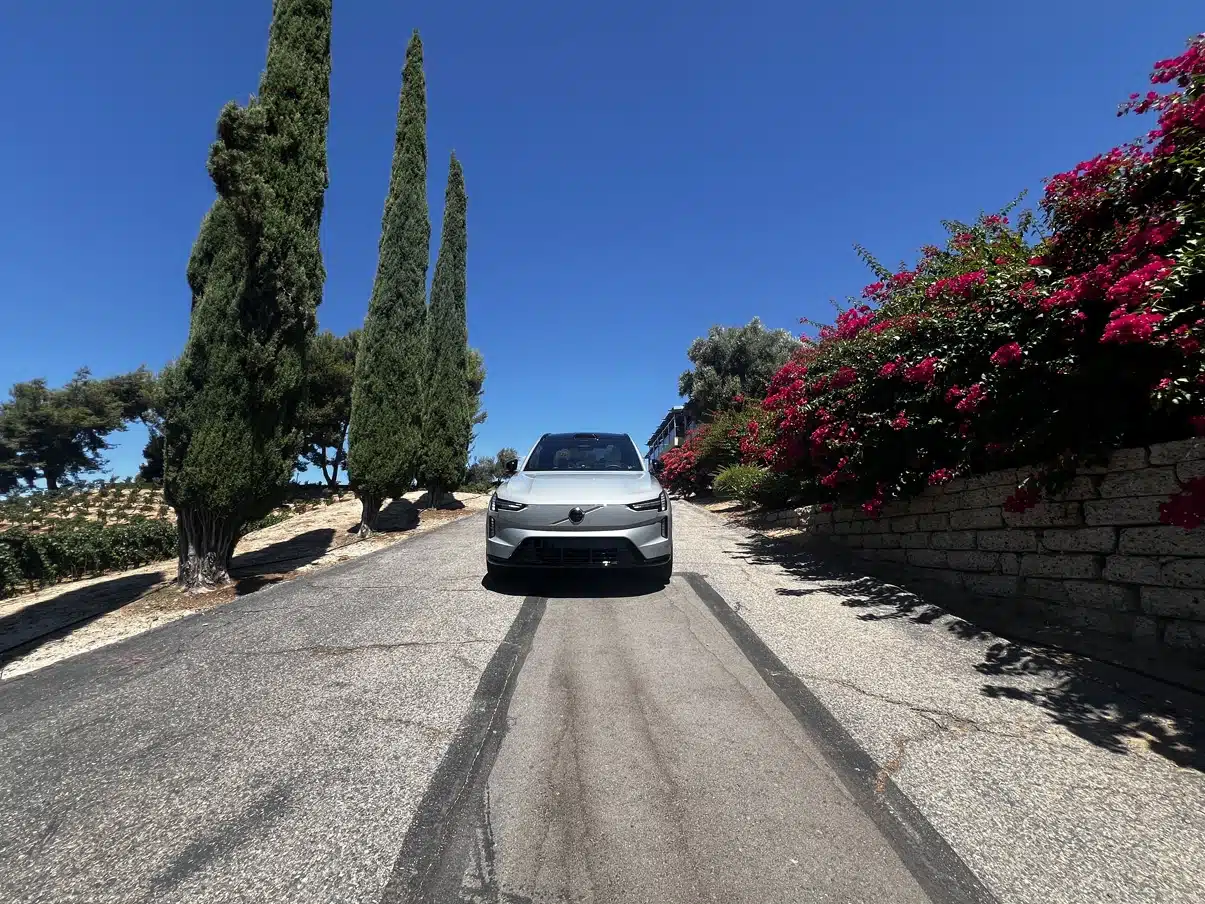 2025 volvo ex90 12