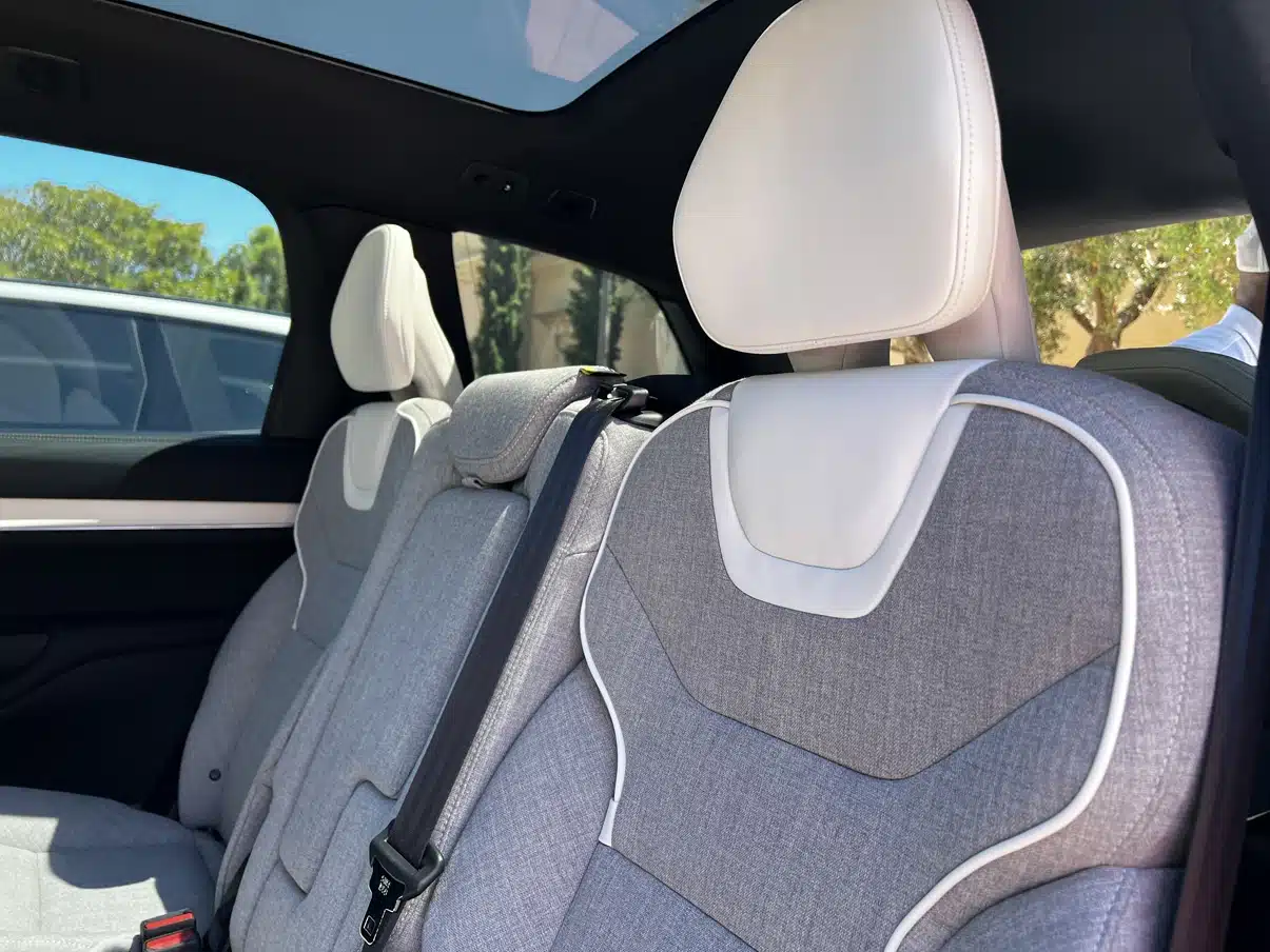 2025 volvo ex90 22