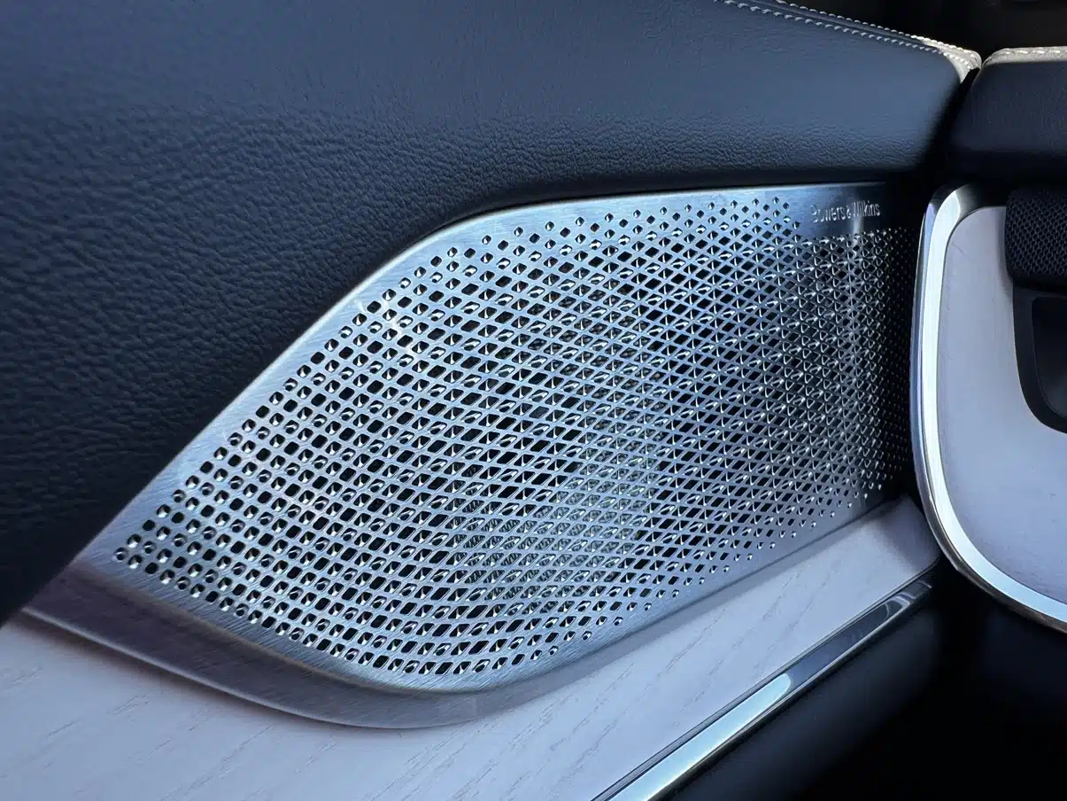 2025 volvo ex90 4