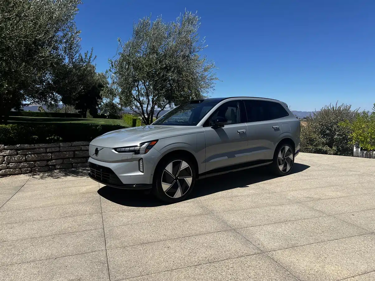 2025 volvo ex90 6
