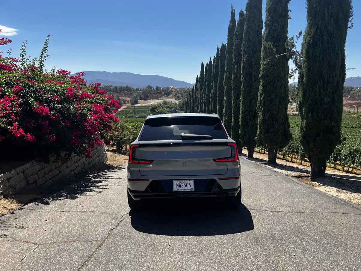 2025 volvo ex90 8