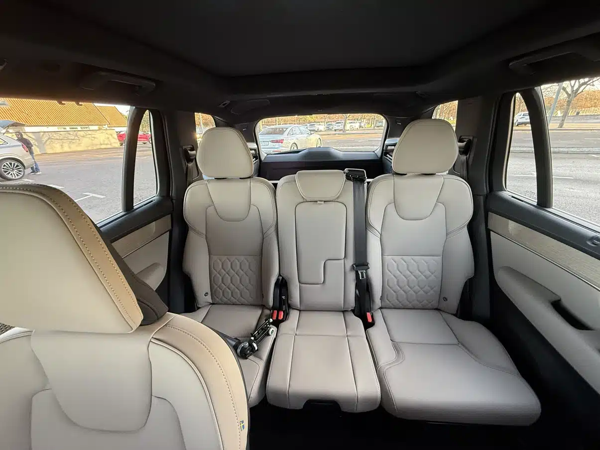 2025.5 volvo xc90 25