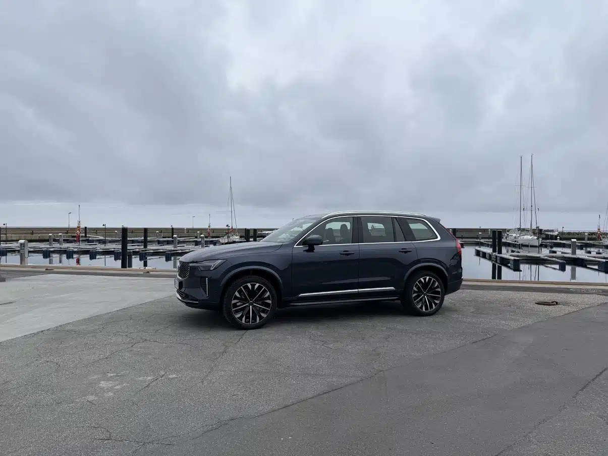 2025.5 volvo xc90 4
