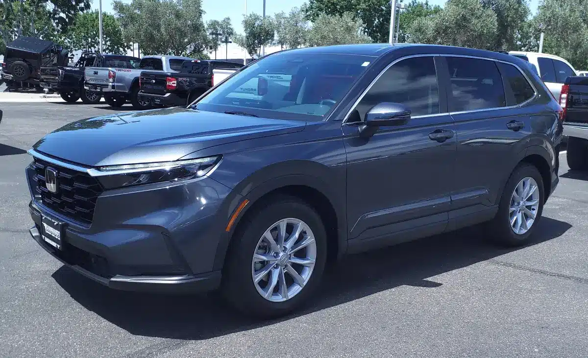2024 Honda CR-V. Photo courtesy of Wikimedia Commons: https://commons.wikimedia.org/wiki/Category:Honda_CR-V_(6th_generation)#/media/File:24_Honda_CR-V_EX-L.jpg