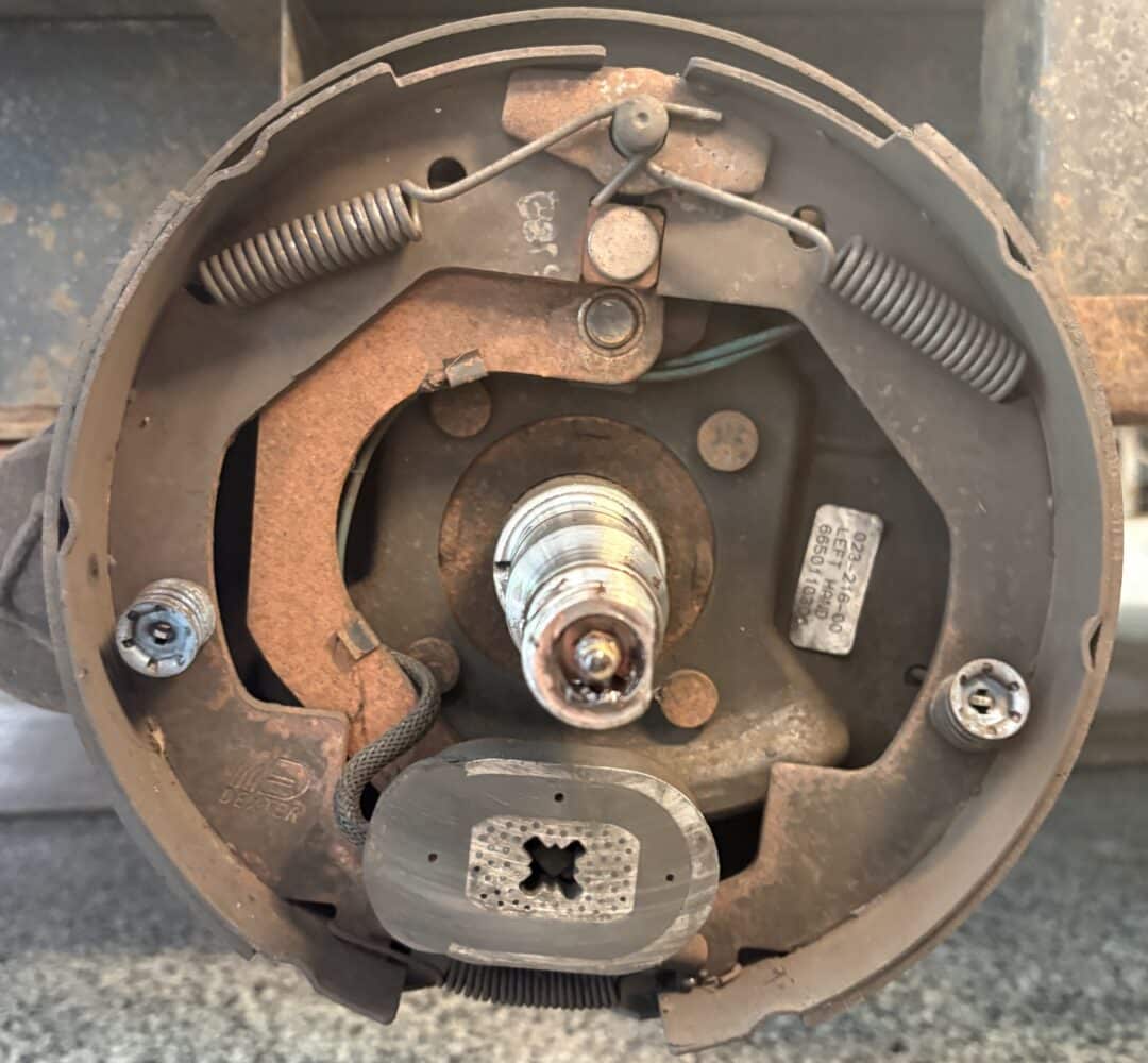 Electro-magnetic brake pad inside trailer brake drum image 4