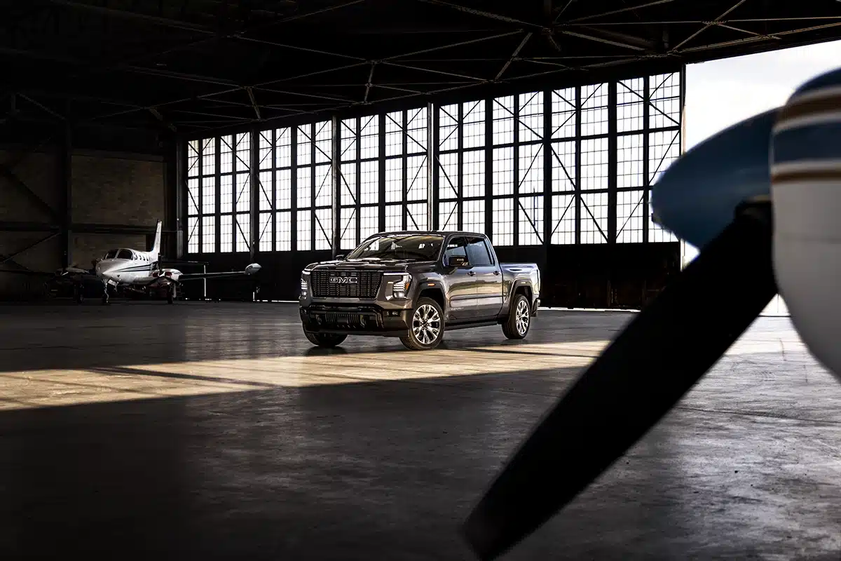 2027 gmc sierra 1500 denali ultimate exterior shot 1
