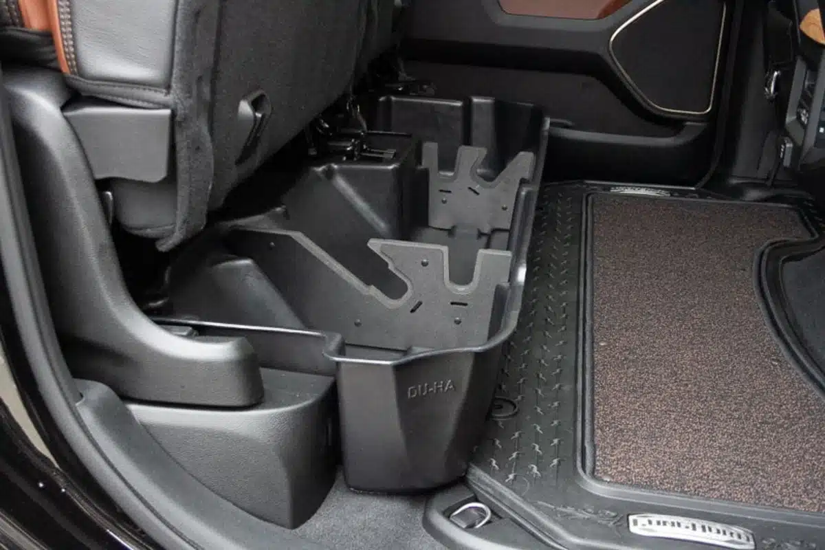 du ha under seat storage locker