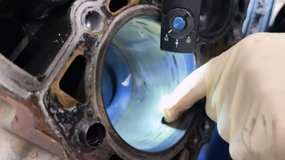 how many snapped crankshafts are we going to see ! 4 2 screenshot