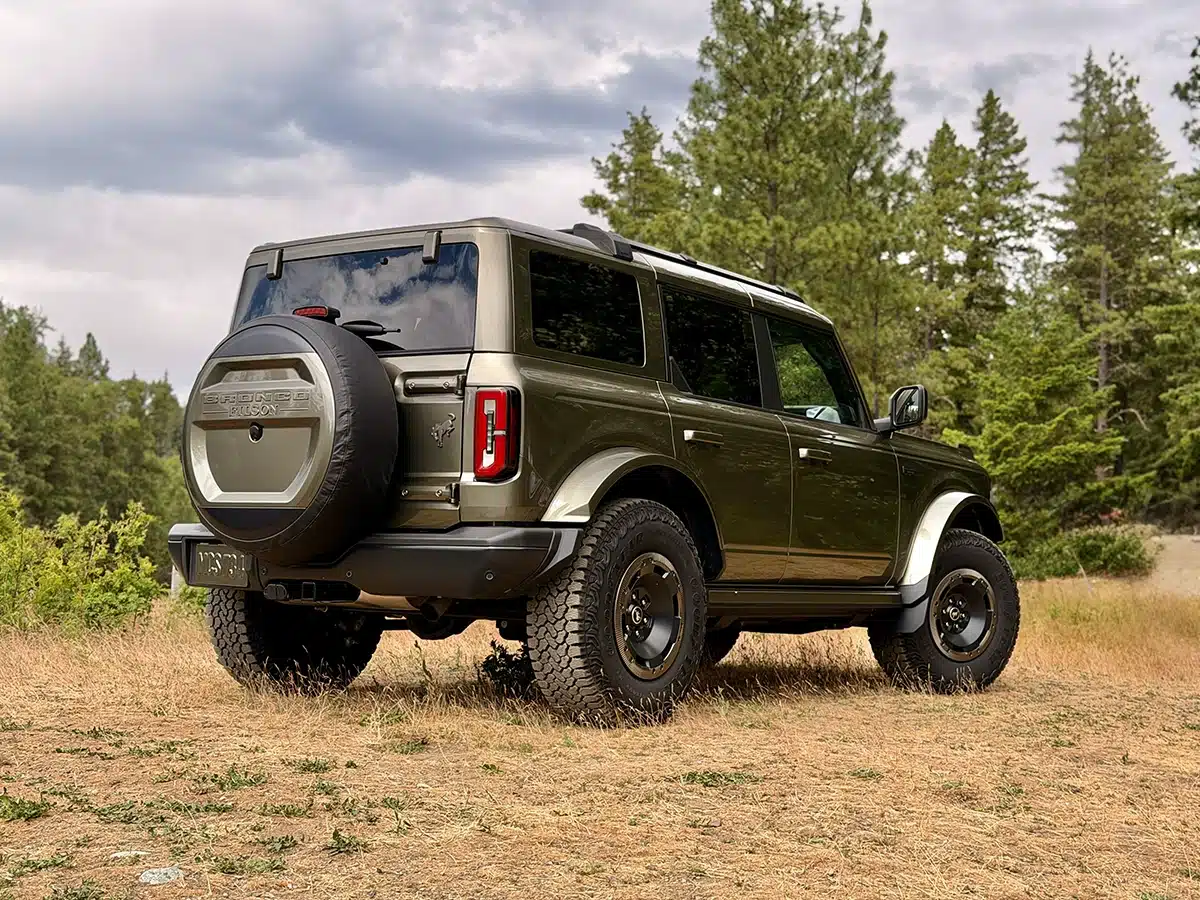 Ford Bronco Filson 12