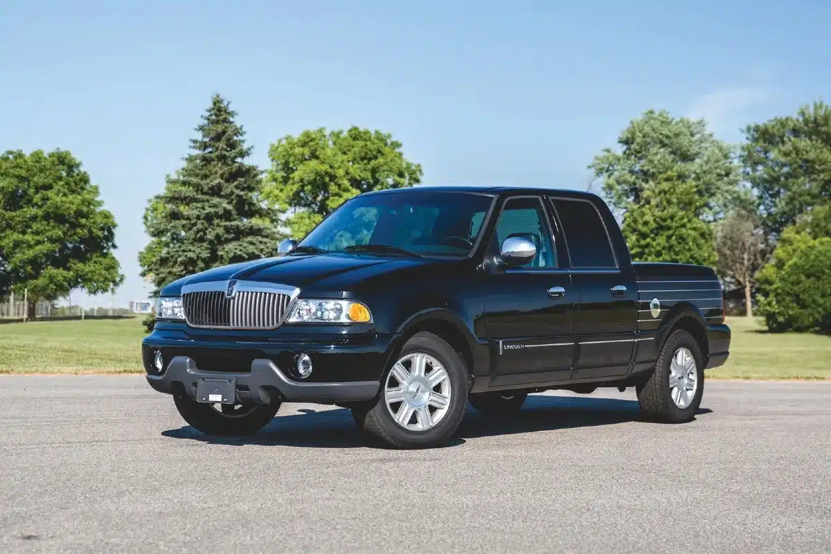 2002 Lincoln Blackwood image 6