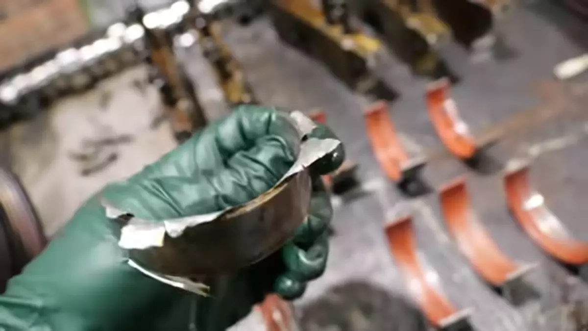 recalled gm l87 6.2l engine teardown! manufacturing defect causes insane damage 40 55 screenshot (1)
