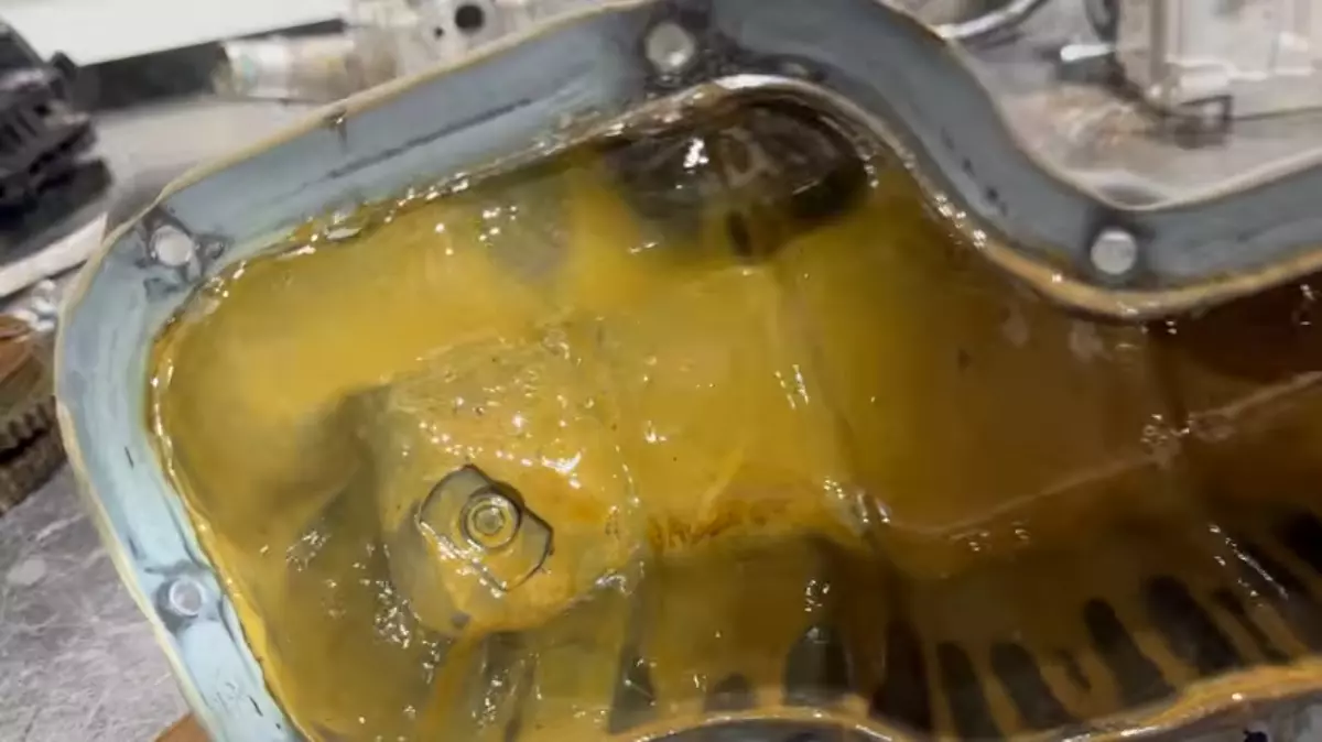 more trouble for nissan the new frontier 3.8l v6 has a fatal design flaw. vq38dd engine teardown. 24 2 screenshot