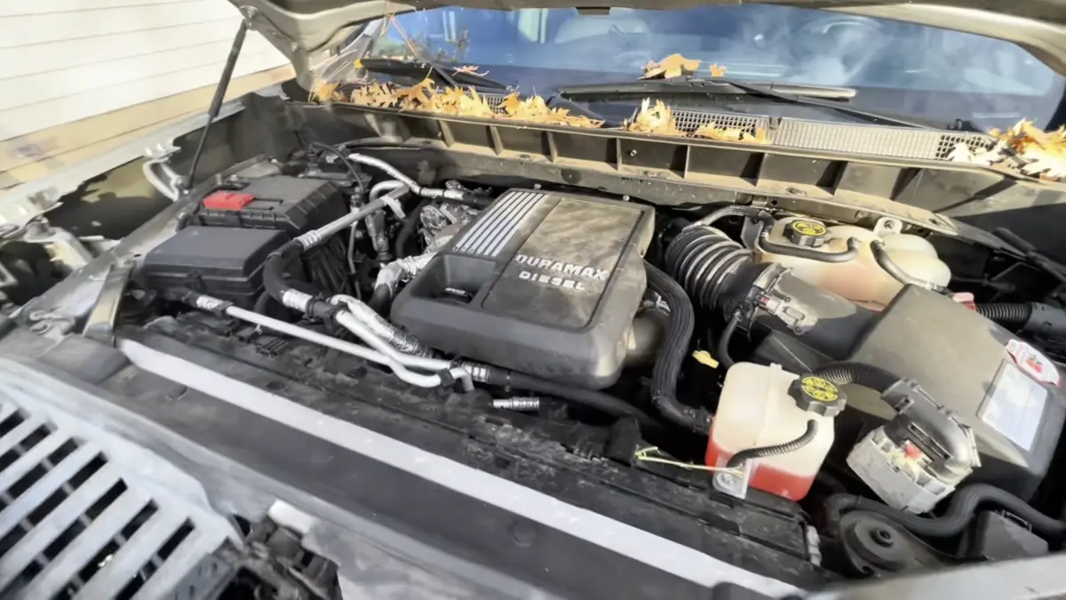 3.0-liter Duramax diesel engine in a 2020 Chevrolet Silverado 1500