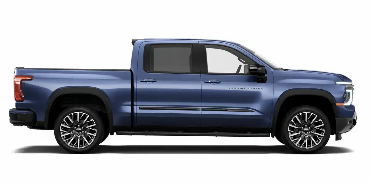 2027 Chevy Silverado 1500 High Country in Pacific Blue Metallic