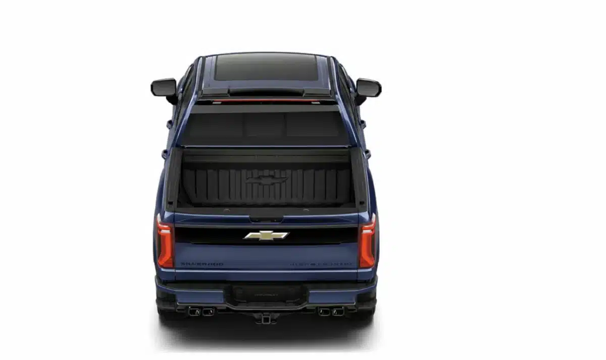 2027 Chevy Silverado 1500 High Country in Pacific Blue Metallic