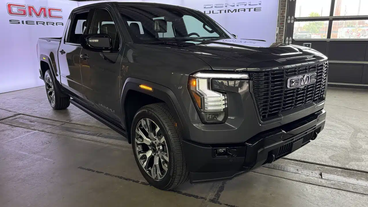 2027 GMC Sierra 1500 Denali Ultimate front three-quarter view