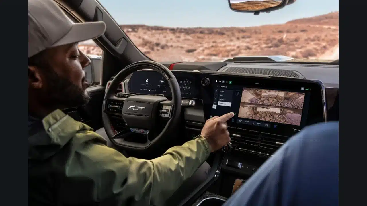 Terrain camera views in the 2027 Chevrolet Silverado and GMC Sierra