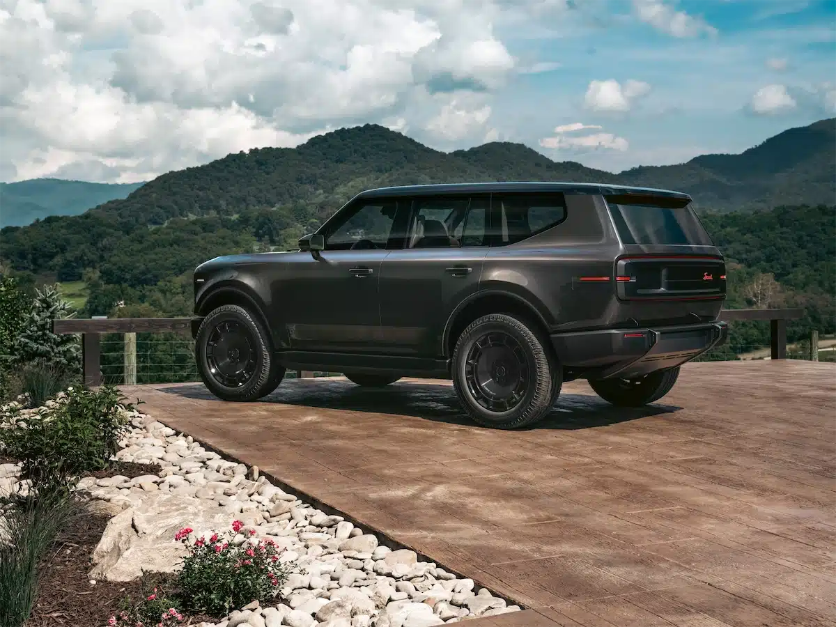 Scout Traveler Mountainside concept, an upscale SUV in Morning Dusk paint on 22-inch Vault wheels