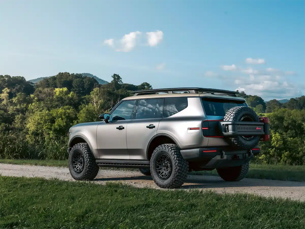 Scout Traveler Trail-Ready concept off-road SUV with full-metal bumpers, integrated winch, and 35-inch tires