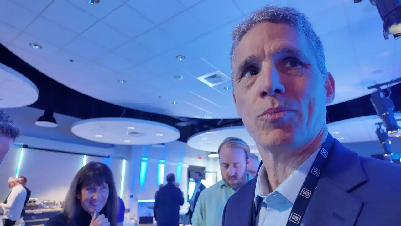 Randy Dufresne discussing the new GM V8 engines at the powertrain event
