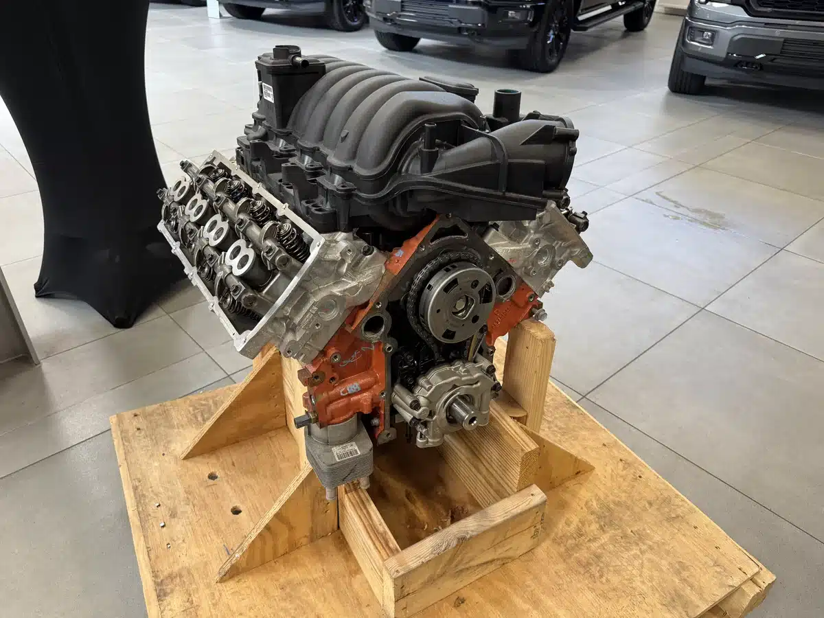 Three-quarter view of an engine mounted on a display stand.