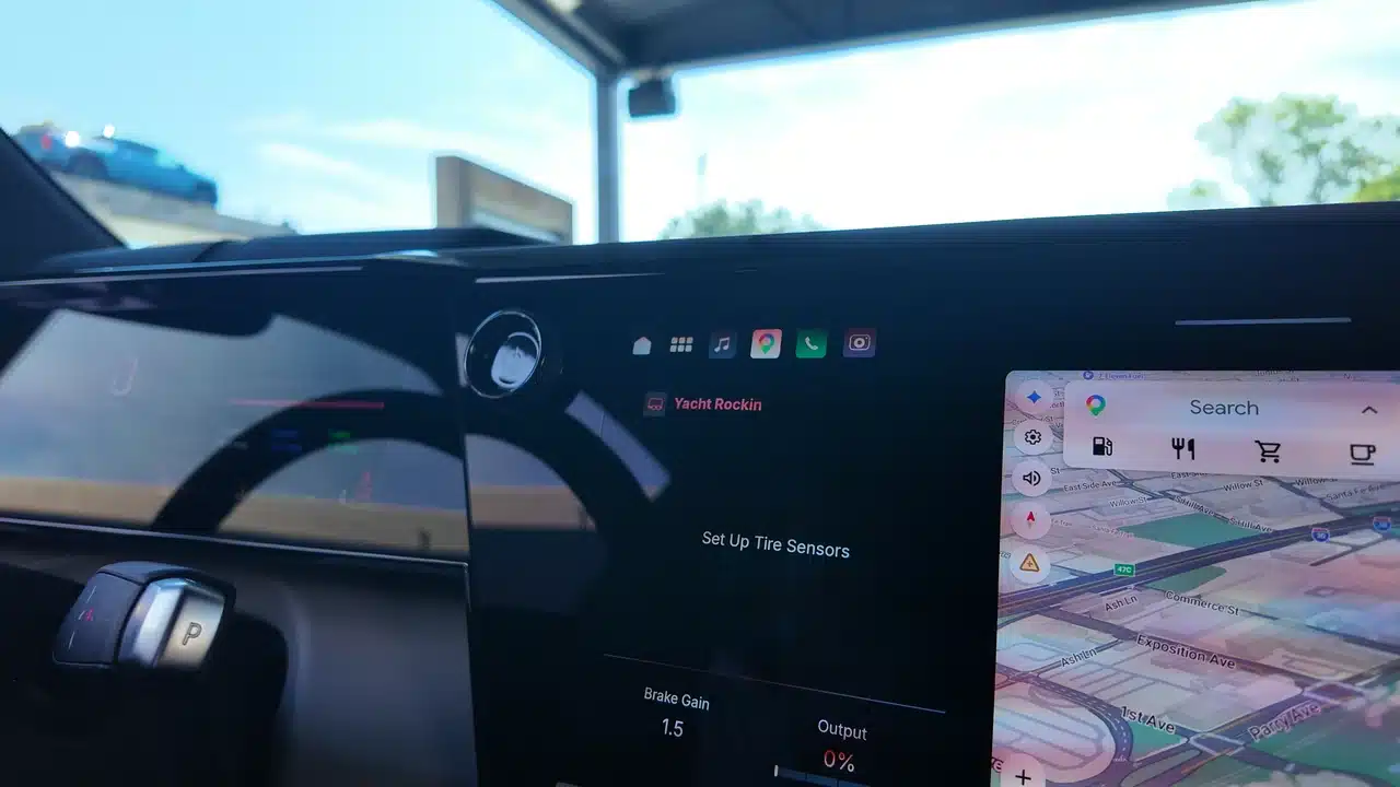 GM’s trailering demonstration uses the truck’s built-in screens at the Texas State Fair.