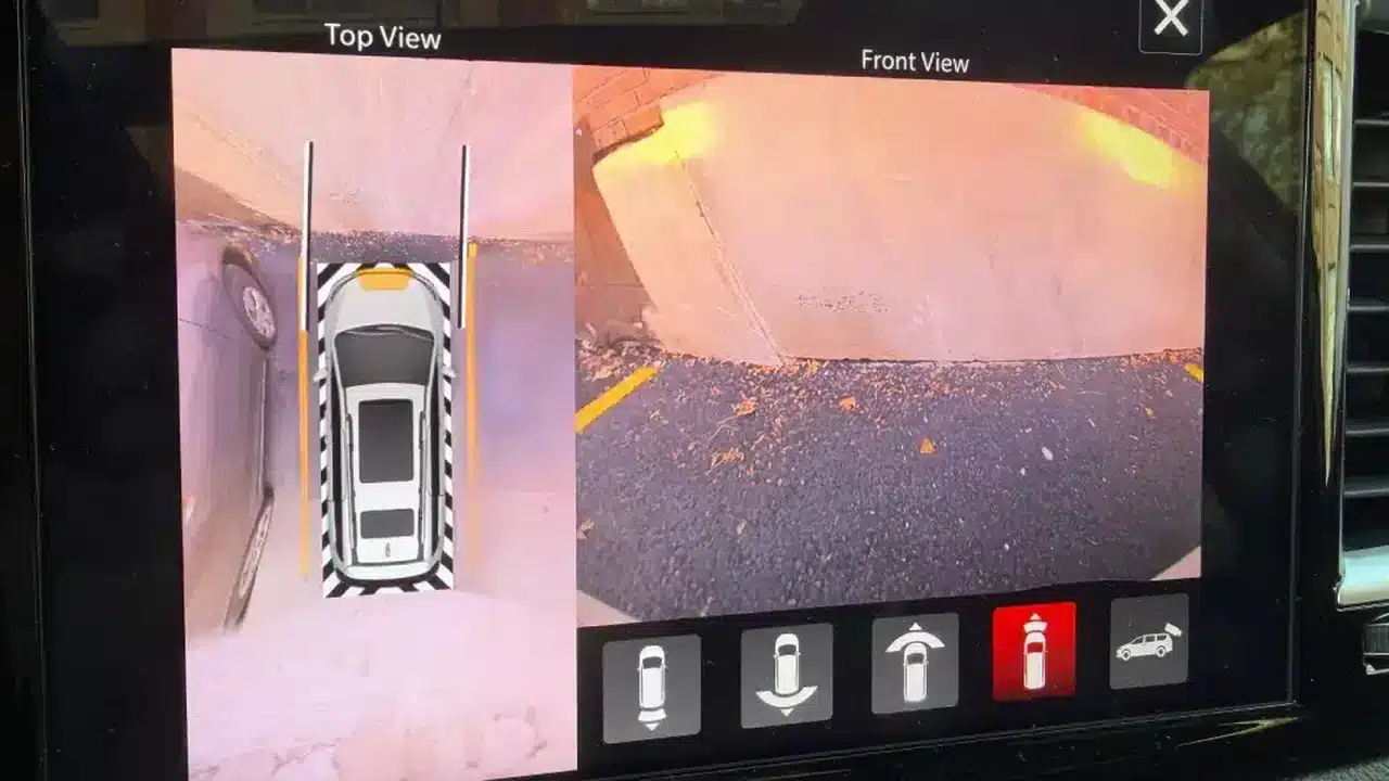 Chrysler Pacifica surround-view camera.