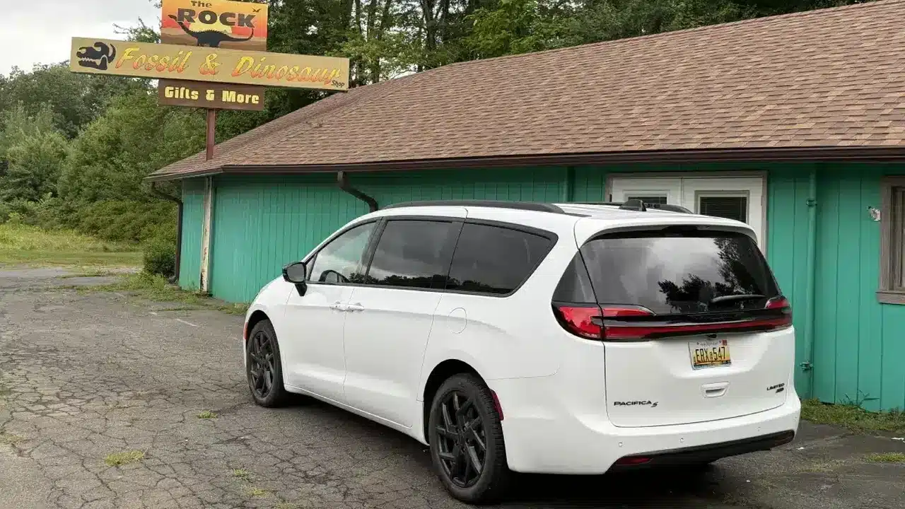2027 Chrysler Pacifica