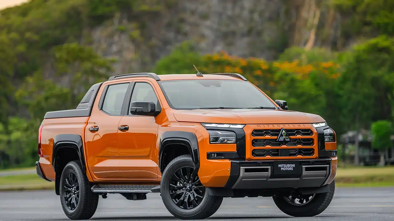 Mitsubishi Triton pickup that could underpin a Honda body-on-frame truck