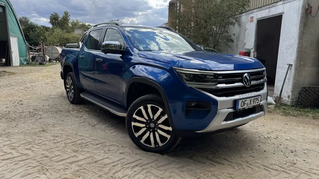 I drove this VW Amarok V6 diesel loaded and empty at a horse farm in Germany.