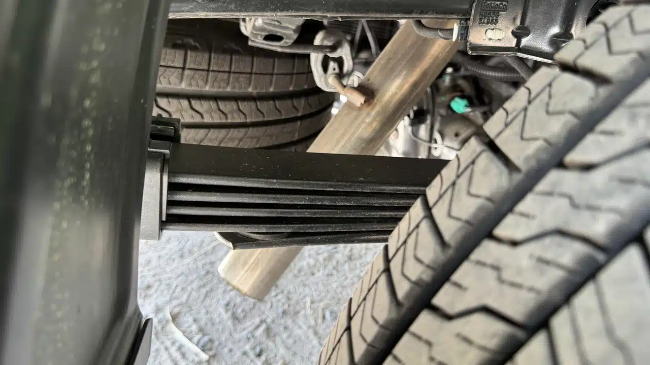 The Amarok’s rear leaf springs were part of my inspection, but counting leaves alone cannot explain its payload rating or ride.